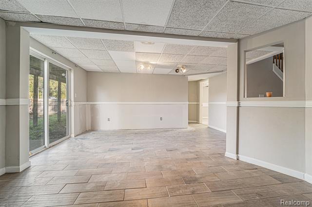 Builiding view nineteen for 6197 Carroll Lake, Commerce Township, MI. 48382