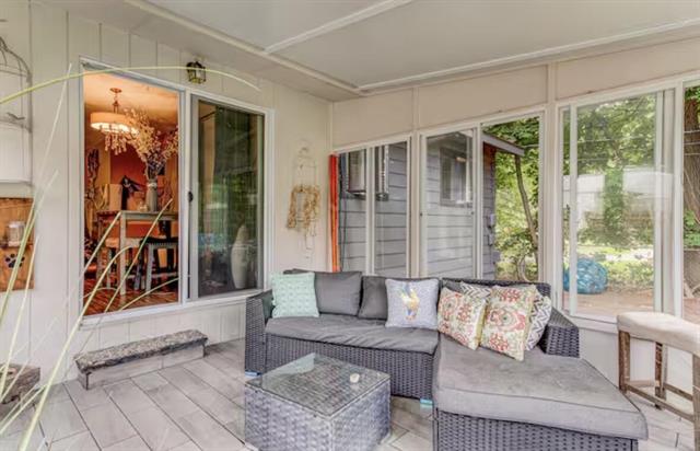 Builiding view fifteen for 1630 Weymouth, West Bloomfield, MI. 48324