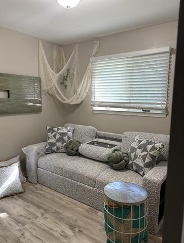 Builiding view fourteen for 1630 Weymouth, West Bloomfield, MI. 48324