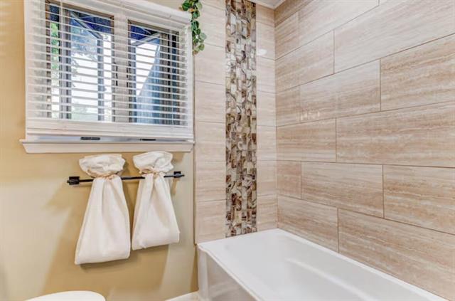 Builiding view nine for 1630 Weymouth, West Bloomfield, MI. 48324