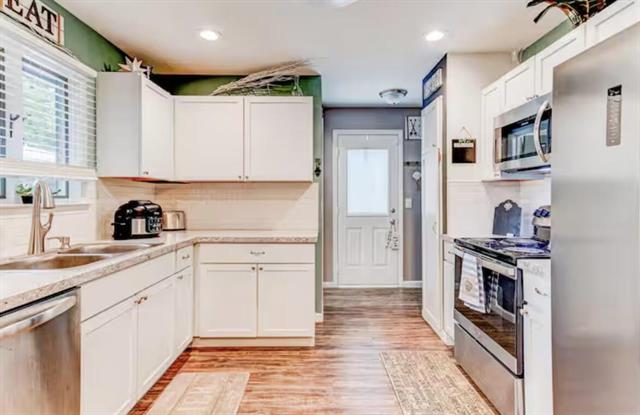 Builiding view six for 1630 Weymouth, West Bloomfield, MI. 48324