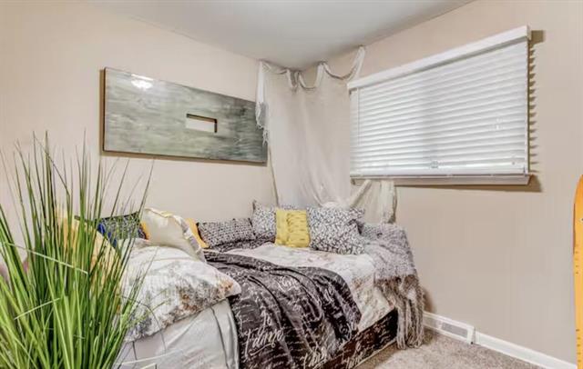 Builiding view thirteen for 1630 Weymouth, West Bloomfield, MI. 48324