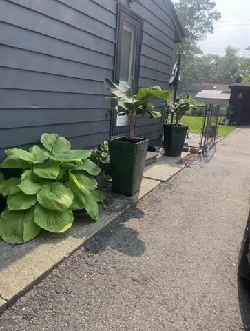 Builiding view two for 1630 Weymouth, West Bloomfield, MI. 48324