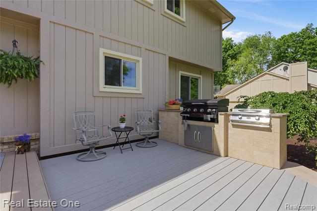 Builiding view forty two for 219 Briarwood, Highland, MI. 48357