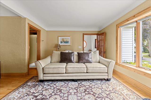 Builiding view four for 1775 Woodland, Keego Harbor, MI. 48320