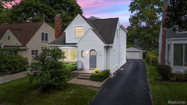 Builiding view twenty two for 1775 Woodland, Keego Harbor, MI. 48320