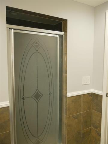 Builiding view nineteen for 1704 Cass Lake Front, Keego Harbor, MI. 48320