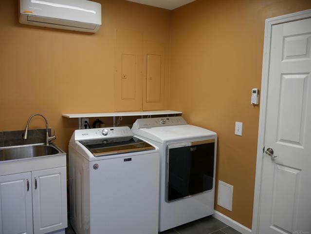 Builiding view twenty three for 1704 Cass Lake Front, Keego Harbor, MI. 48320