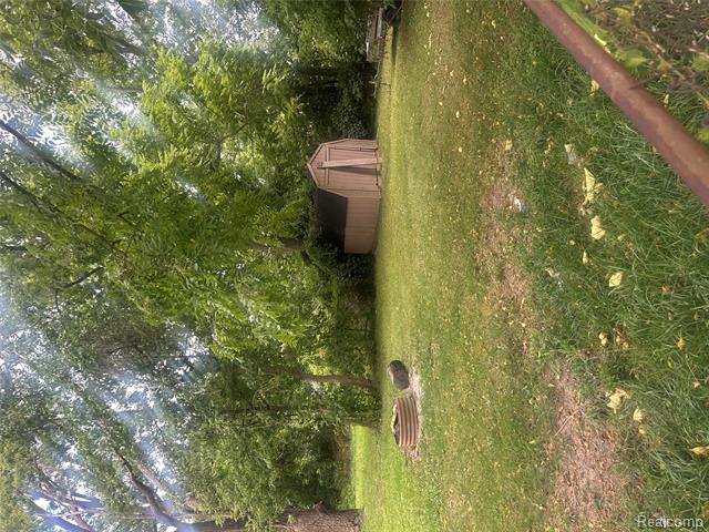 Builiding view eleven for 559 Arthur, Pontiac, MI. 48341