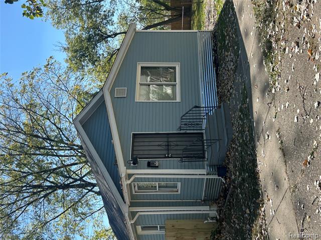 Builiding view one for 559 Arthur, Pontiac, MI. 48341