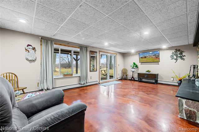 Builiding view nineteen for 1481 Lochaven, Waterford, MI. 48327