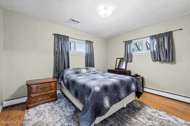 Builiding view sixteen for 1481 Lochaven, Waterford, MI. 48327