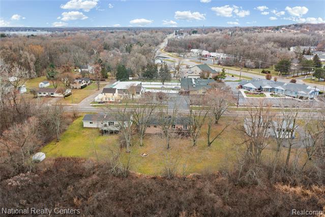 Builiding view thirty eight for 1481 Lochaven, Waterford, MI. 48327