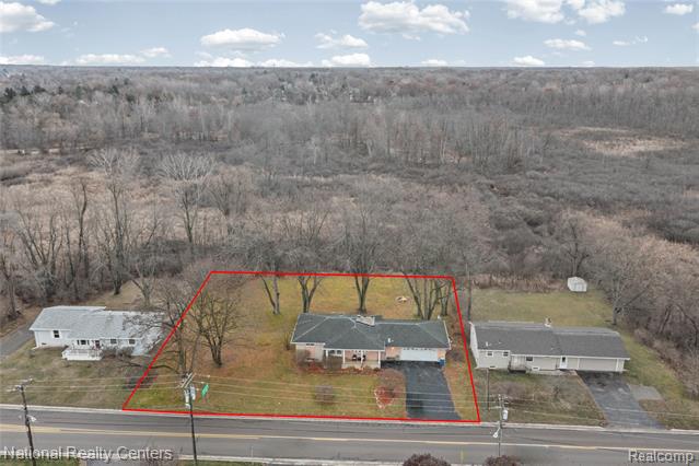 Builiding view thirty four for 1481 Lochaven, Waterford, MI. 48327