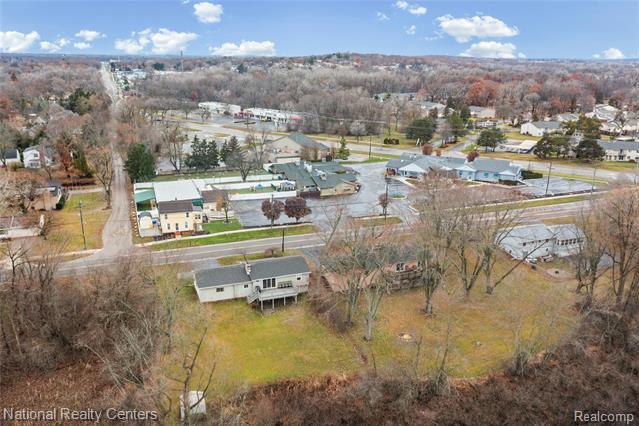 Builiding view thirty seven for 1481 Lochaven, Waterford, MI. 48327