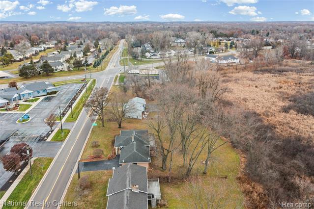 Builiding view thirty six for 1481 Lochaven, Waterford, MI. 48327