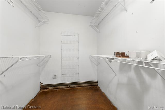 Builiding view twenty eight for 1481 Lochaven, Waterford, MI. 48327