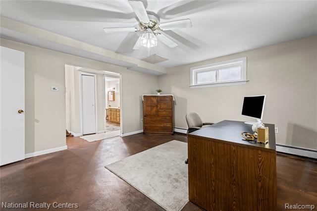 Builiding view twenty four for 1481 Lochaven, Waterford, MI. 48327