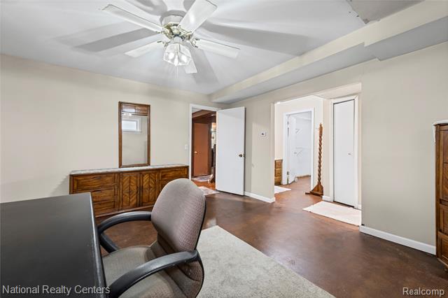 Builiding view twenty three for 1481 Lochaven, Waterford, MI. 48327