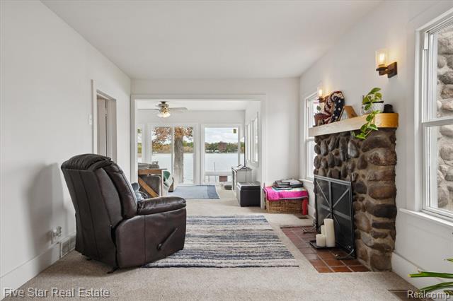 Builiding view fifteen for 9548 Round Lake, White Lake, MI. 48386