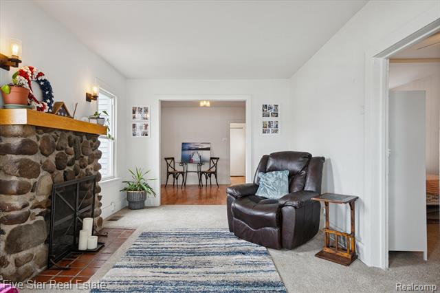 Builiding view sixteen for 9548 Round Lake, White Lake, MI. 48386