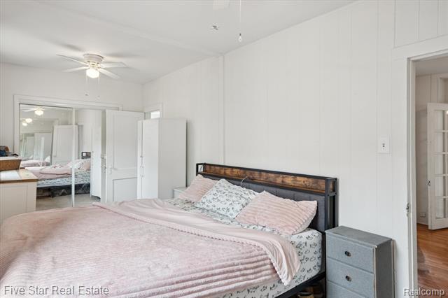 Builiding view twenty seven for 9548 Round Lake, White Lake, MI. 48386