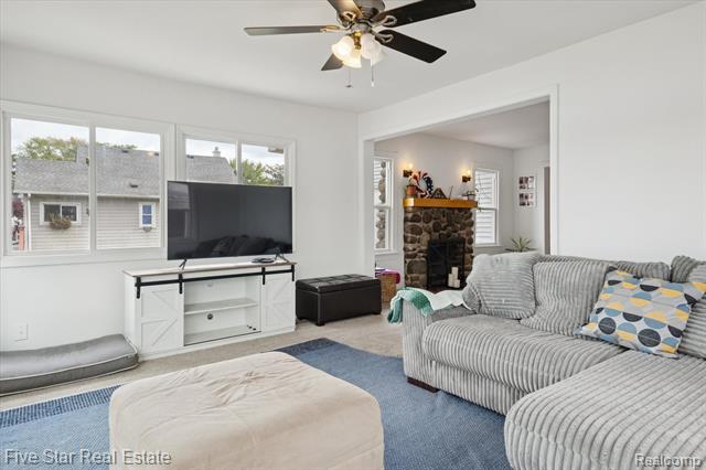 Builiding view twenty for 9548 Round Lake, White Lake, MI. 48386