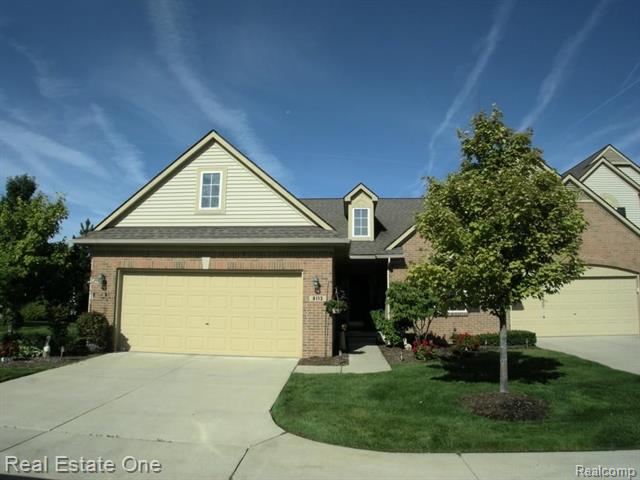 front view for 8113 Sutton Ct, White Lake, Mi. 48386