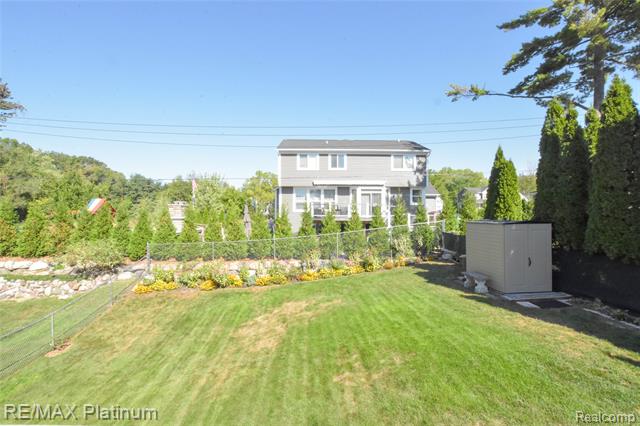 Builiding view fifty for 8426 Cooley Beach, White Lake, MI. 48386