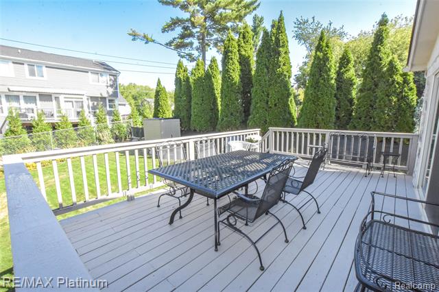 Builiding view forty five for 8426 Cooley Beach, White Lake, MI. 48386