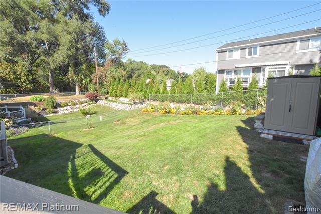 Builiding view forty nine for 8426 Cooley Beach, White Lake, MI. 48386