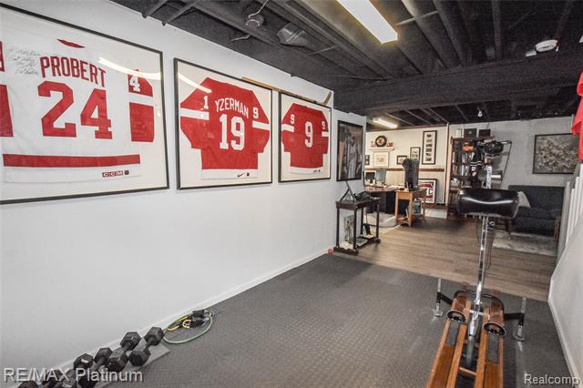 Builiding view forty one for 8426 Cooley Beach, White Lake, MI. 48386