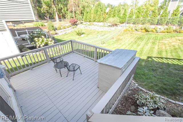 Builiding view forty three for 8426 Cooley Beach, White Lake, MI. 48386