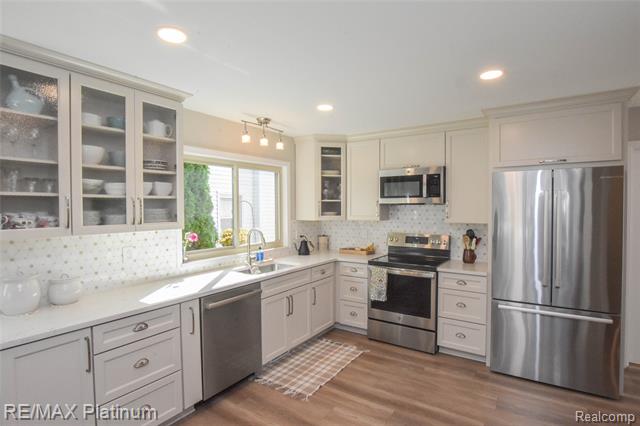 Builiding view four for 8426 Cooley Beach, White Lake, MI. 48386