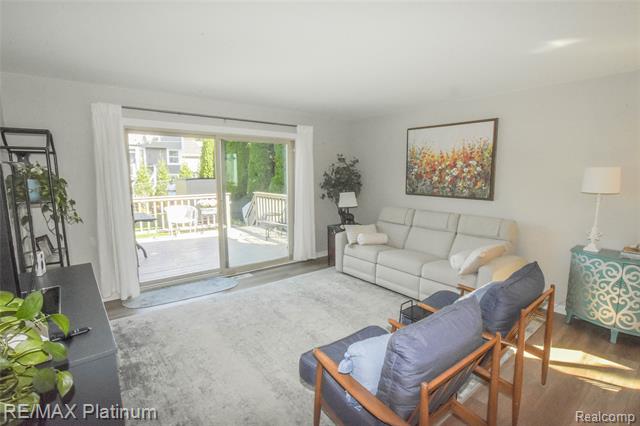 Builiding view sixteen for 8426 Cooley Beach, White Lake, MI. 48386