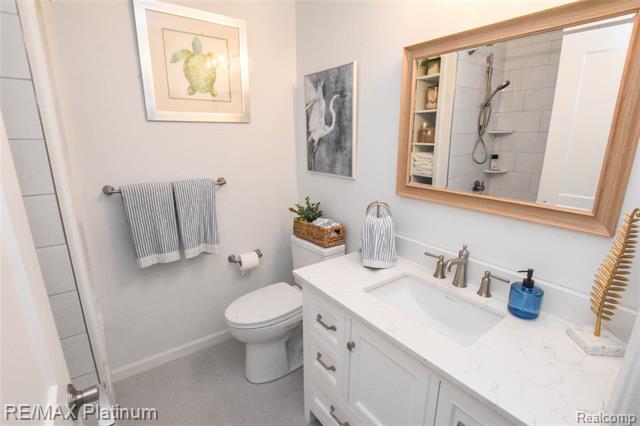 Builiding view thirty two for 8426 Cooley Beach, White Lake, MI. 48386