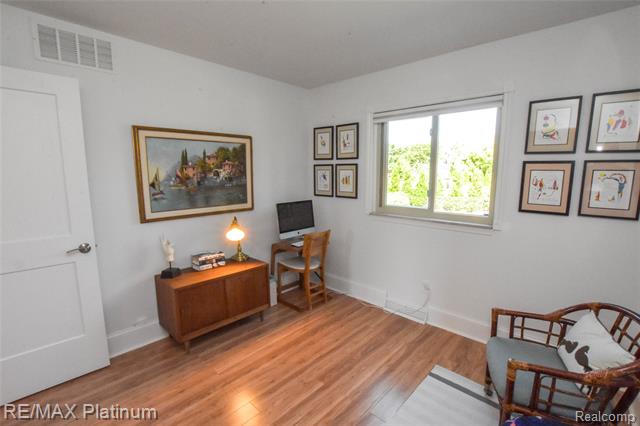 Builiding view thirty for 8426 Cooley Beach, White Lake, MI. 48386