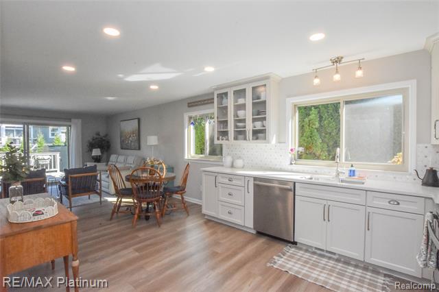 Builiding view twelve for 8426 Cooley Beach, White Lake, MI. 48386