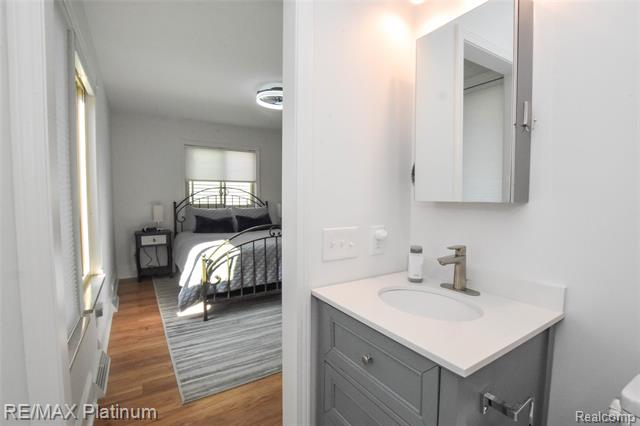 Builiding view twenty six for 8426 Cooley Beach, White Lake, MI. 48386