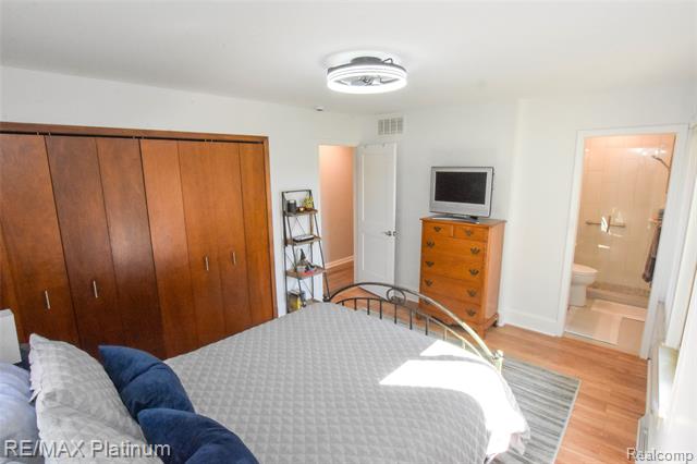 Builiding view twenty three for 8426 Cooley Beach, White Lake, MI. 48386