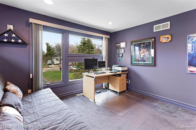 Builiding view fifty two for 1100 Clearwater, White Lake, MI. 48386