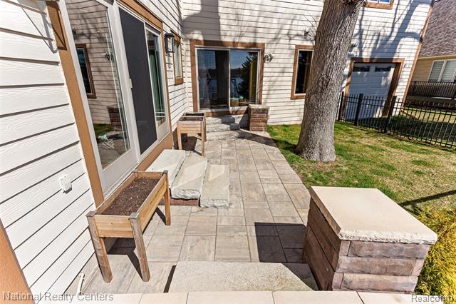 Builiding view seventy seven for 1100 Clearwater, White Lake, MI. 48386