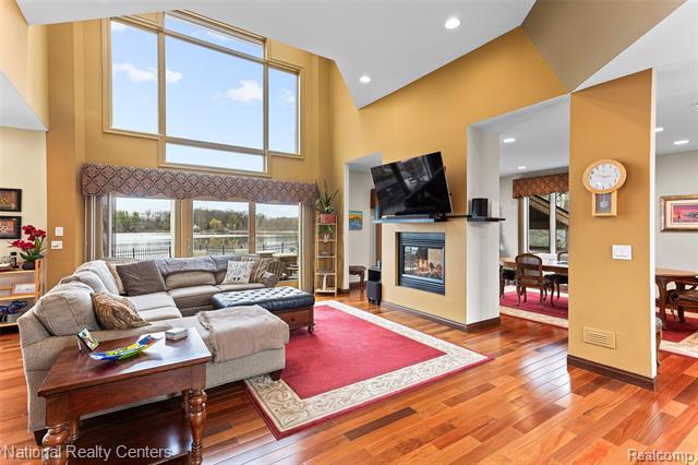 Builiding view thirteen for 1100 Clearwater, White Lake, MI. 48386