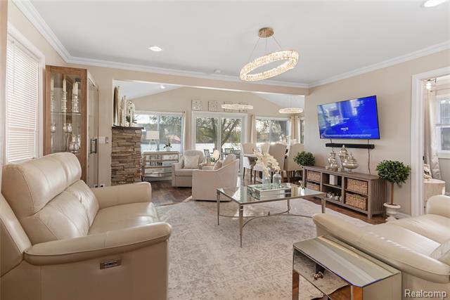 Builiding view five for 1921 Lakeview, Highland, MI. 48357