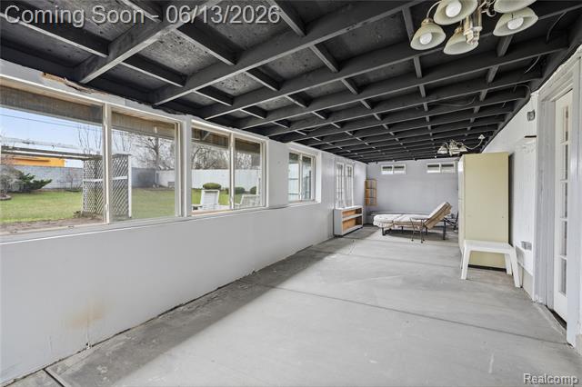 Builiding view thirty two for 640 Martin Luther King Jr S, Pontiac, MI. 48341