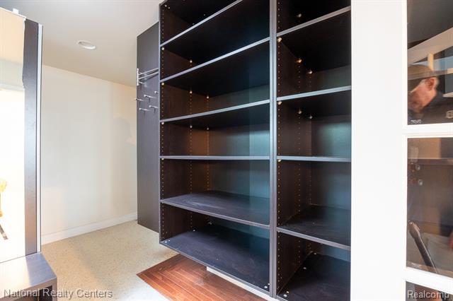 Builiding view fifty three for 8871 Lakeview, White Lake, MI. 48386