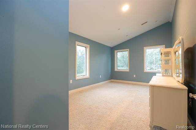 Builiding view sixty five for 8871 Lakeview, White Lake, MI. 48386