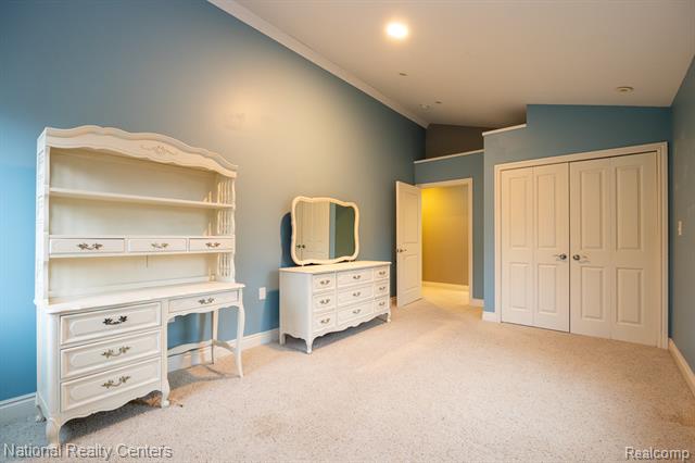 Builiding view sixty four for 8871 Lakeview, White Lake, MI. 48386