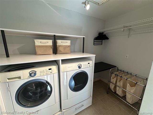 Builiding view sixty nine for 8871 Lakeview, White Lake, MI. 48386