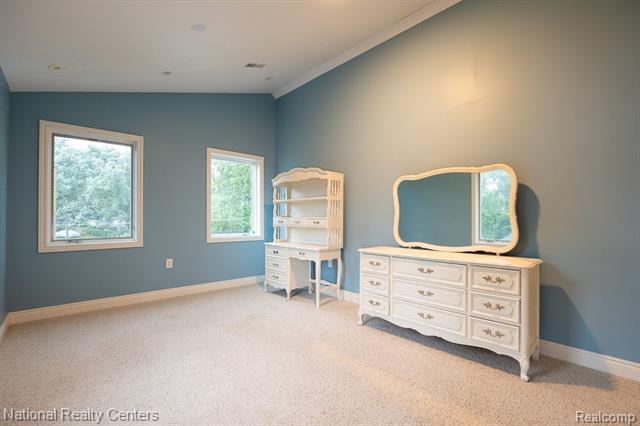 Builiding view sixty three for 8871 Lakeview, White Lake, MI. 48386